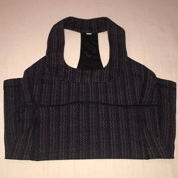 Lululemon razorback size 6 - Picture 3 of 3